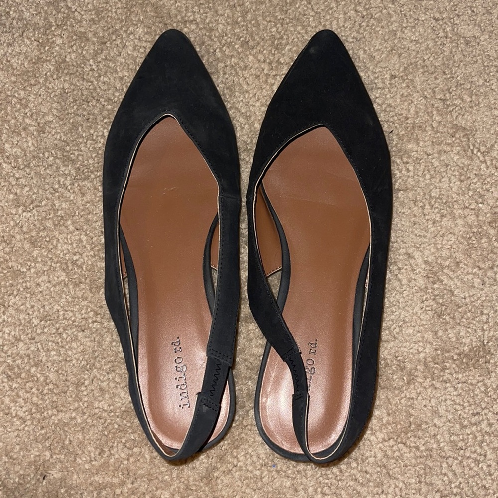Black strap closed toe flats womens size 9 1/2